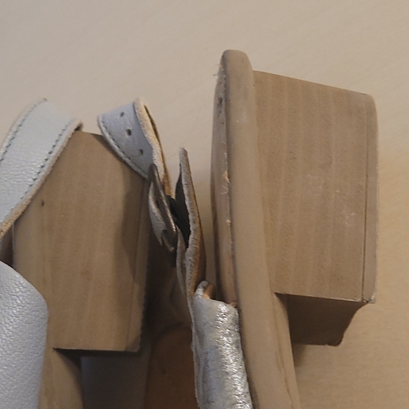 South African Tosnga Hand Made Leather Sandals - Picture 8 of 10